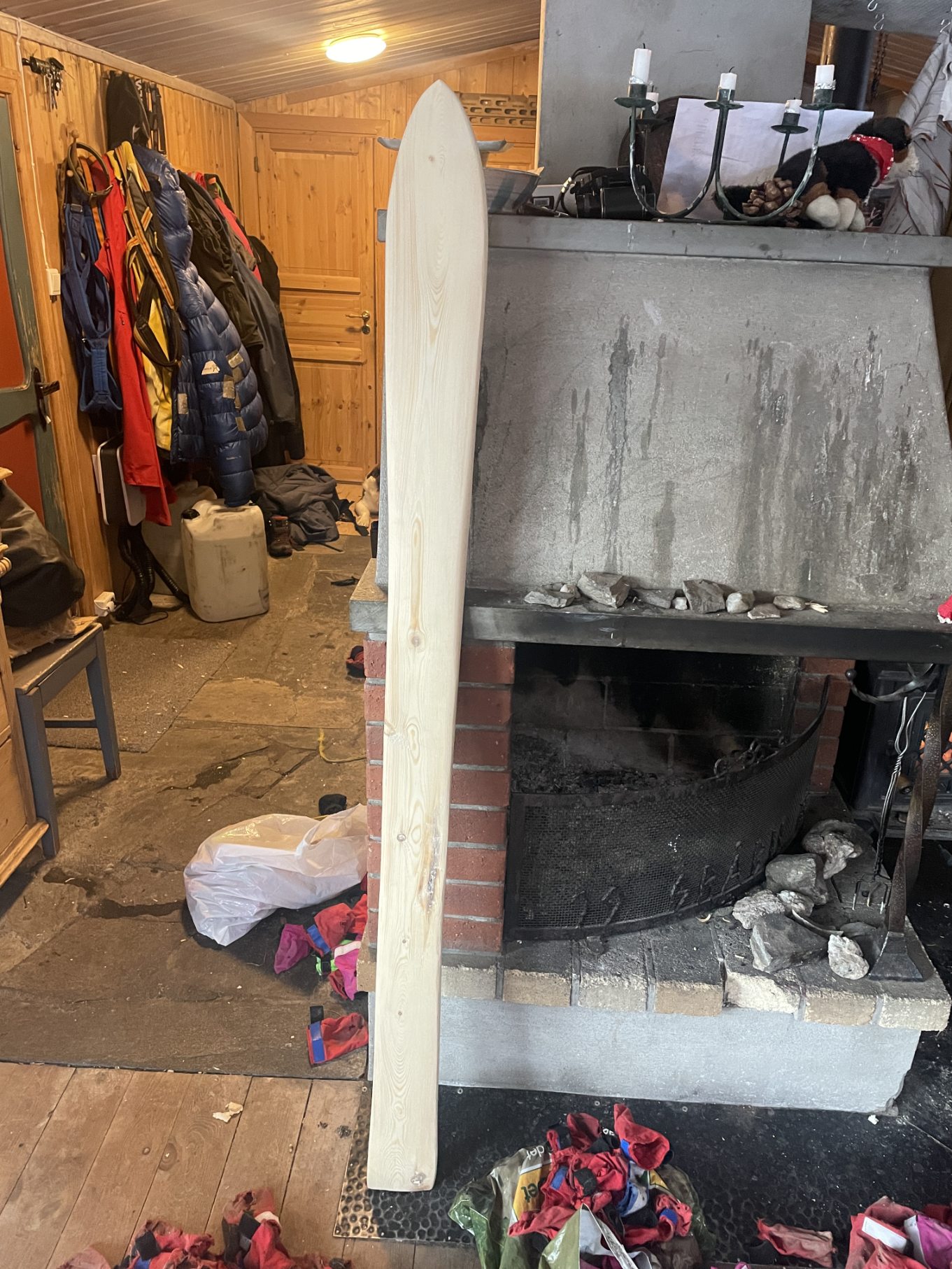 The ski has soon gotten it's final form.